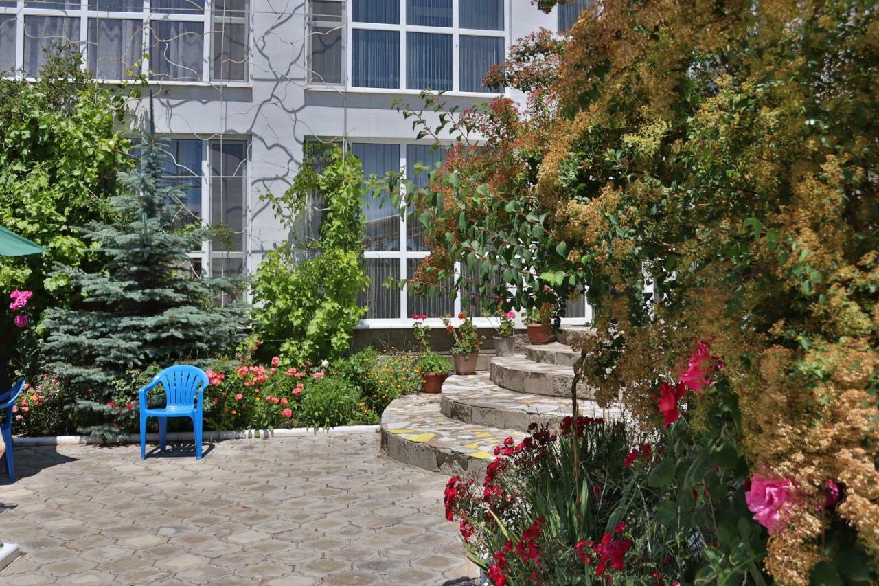 Panorama Hotel Cholpon-Ata Bagian luar foto